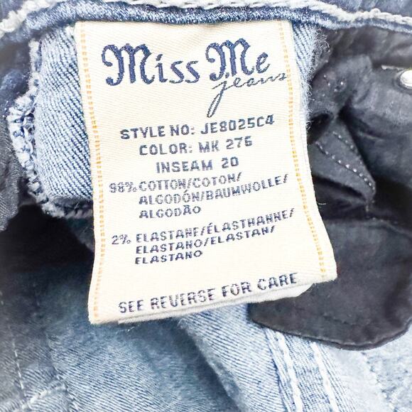 Miss Me Signature Cropped Dark Wash Denim Ripped Jeans Studded Pockets SIze 30 - Picture 8 of 10